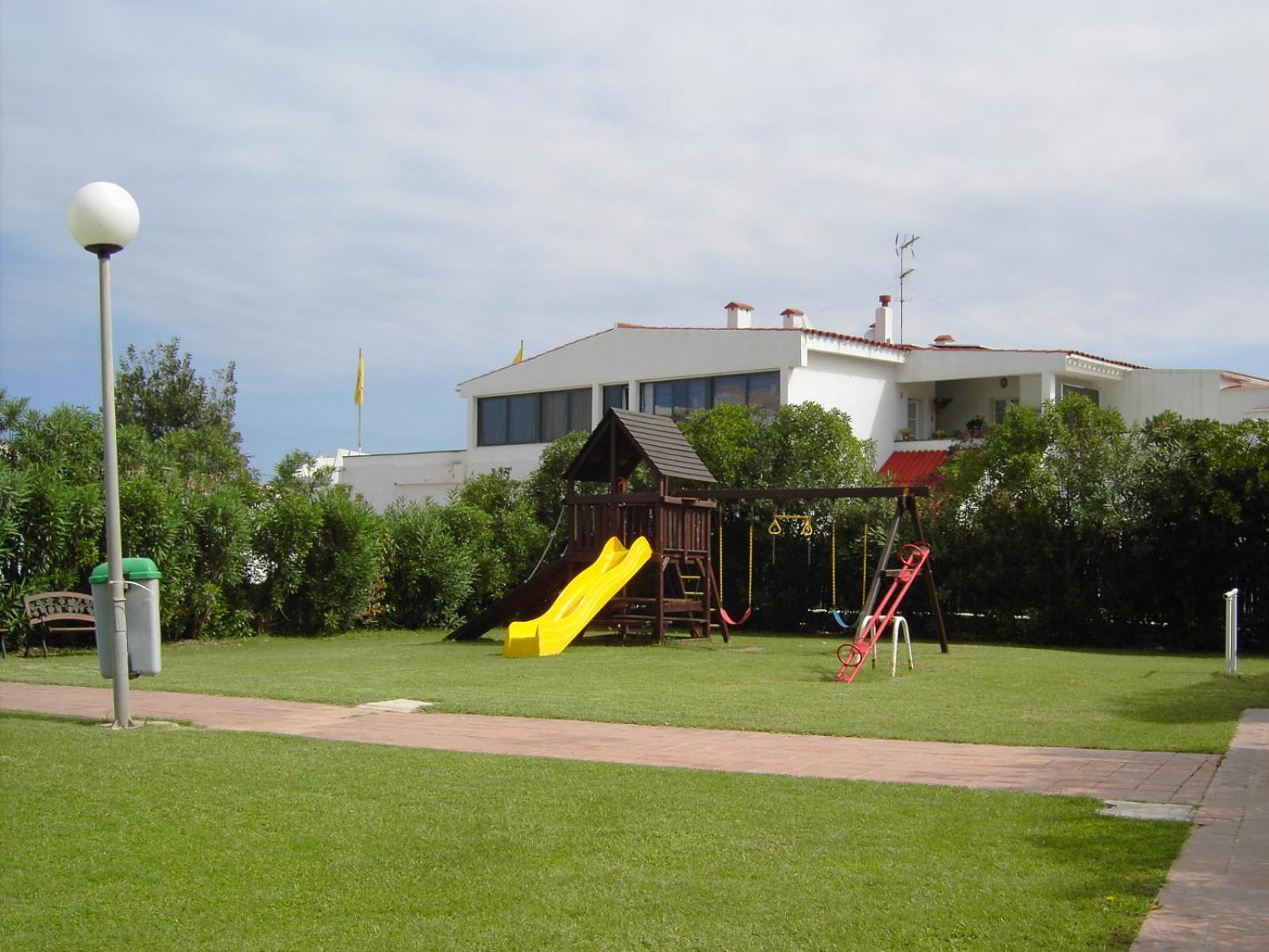 Apartamentos Sol Isla Arenal d'en Castell Exterior foto