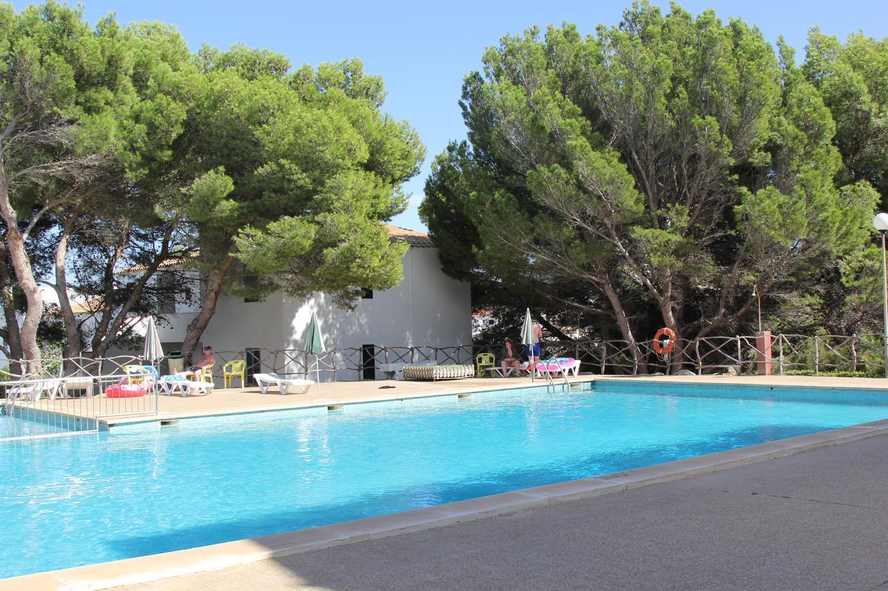 Apartamentos Sol Isla Arenal d'en Castell Exterior foto