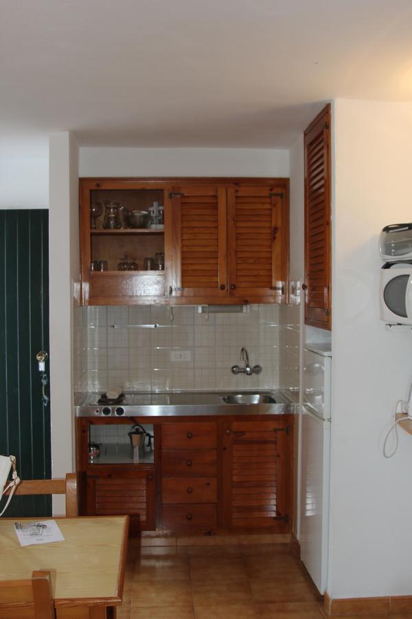 Apartamentos Sol Isla Arenal d'en Castell Exterior foto