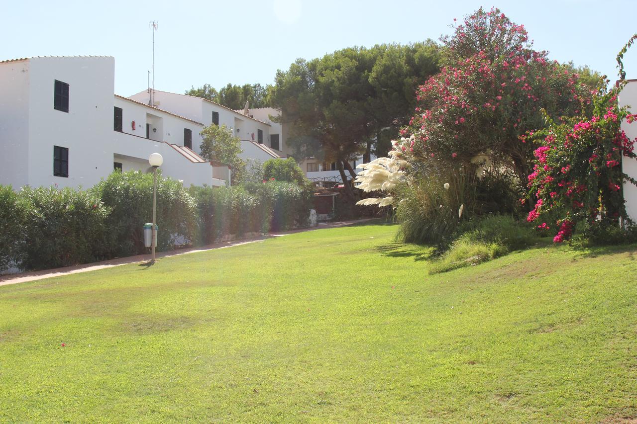Apartamentos Sol Isla Arenal d'en Castell Exterior foto
