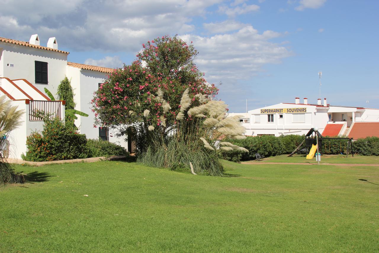 Apartamentos Sol Isla Arenal d'en Castell Exterior foto